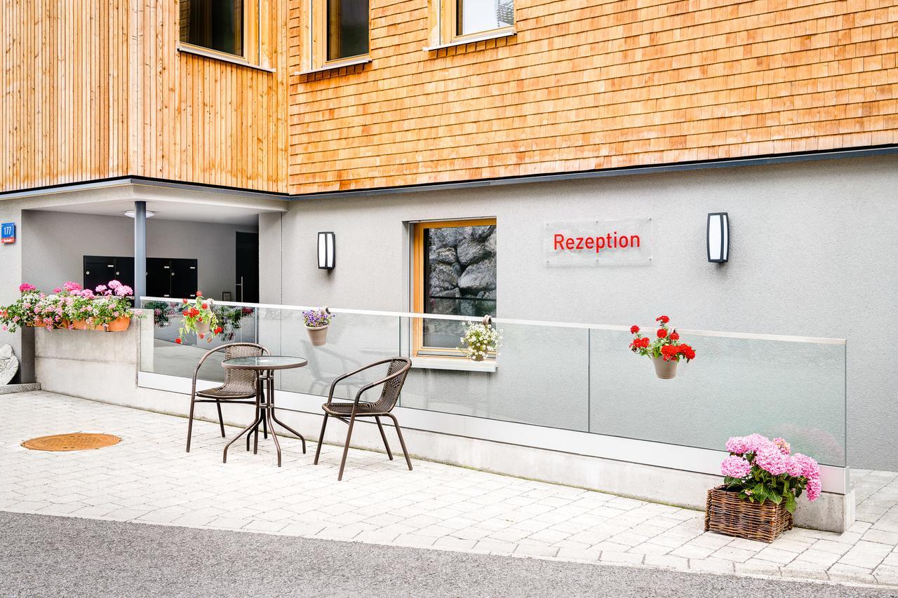 Damuels Appartements Exteriér fotografie
